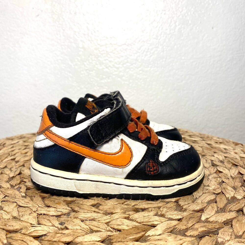 Nike dunk Halloween black orange jack o lantern